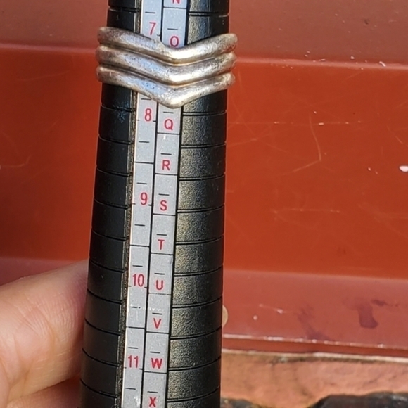 Vintage sterling Chevron‎ ring 7.5 - Picture 7 of 9